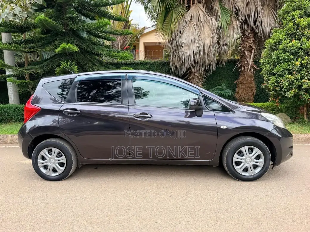 Nissan Note 1.2 Petrol 2013 Maroon