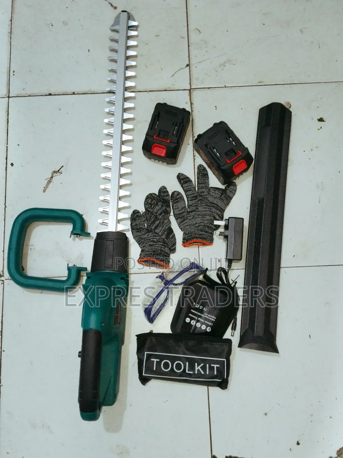 Rechargeable Hedge Trimmer Machine