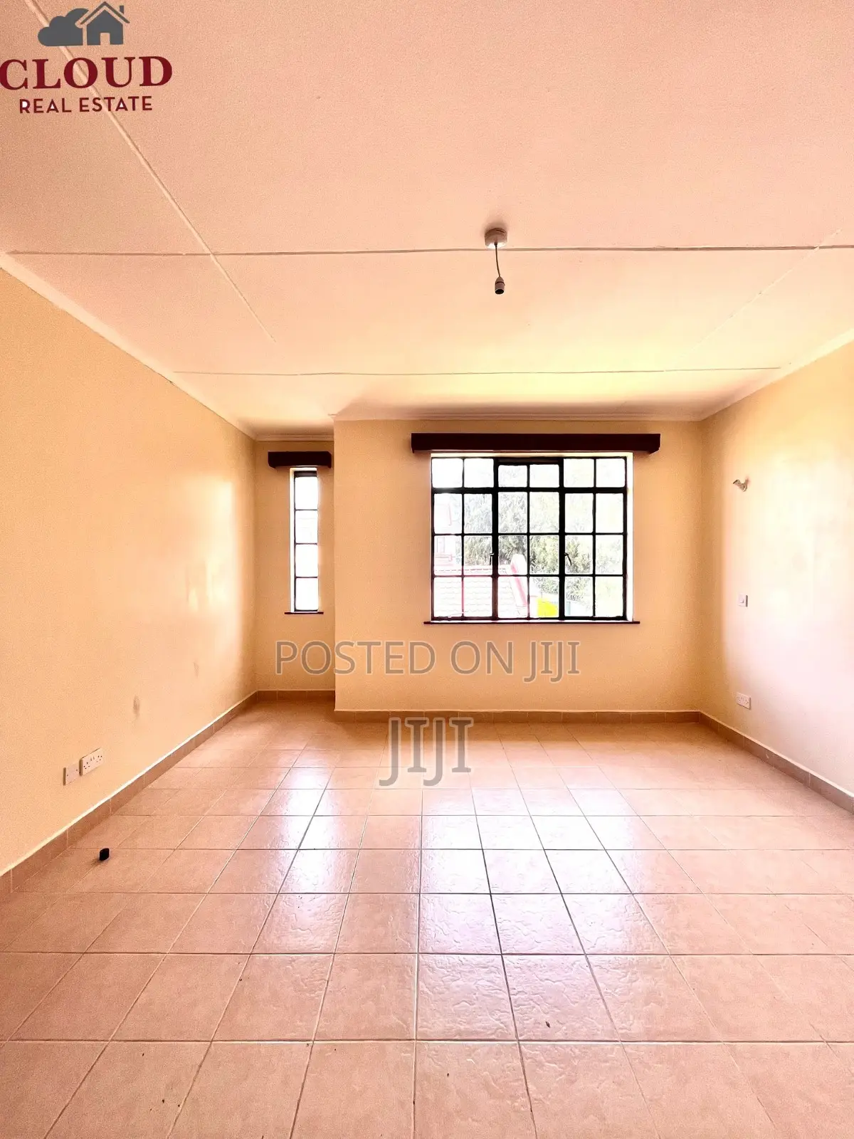 4bdrm Maisonette in Oluulua for sale