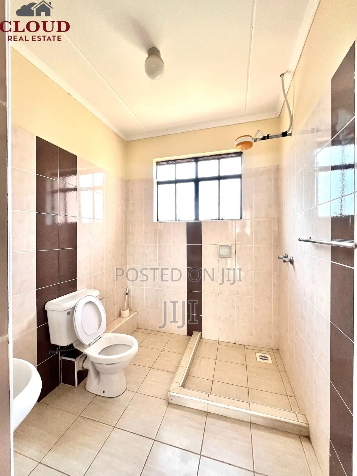 4bdrm Maisonette in Oluulua for sale