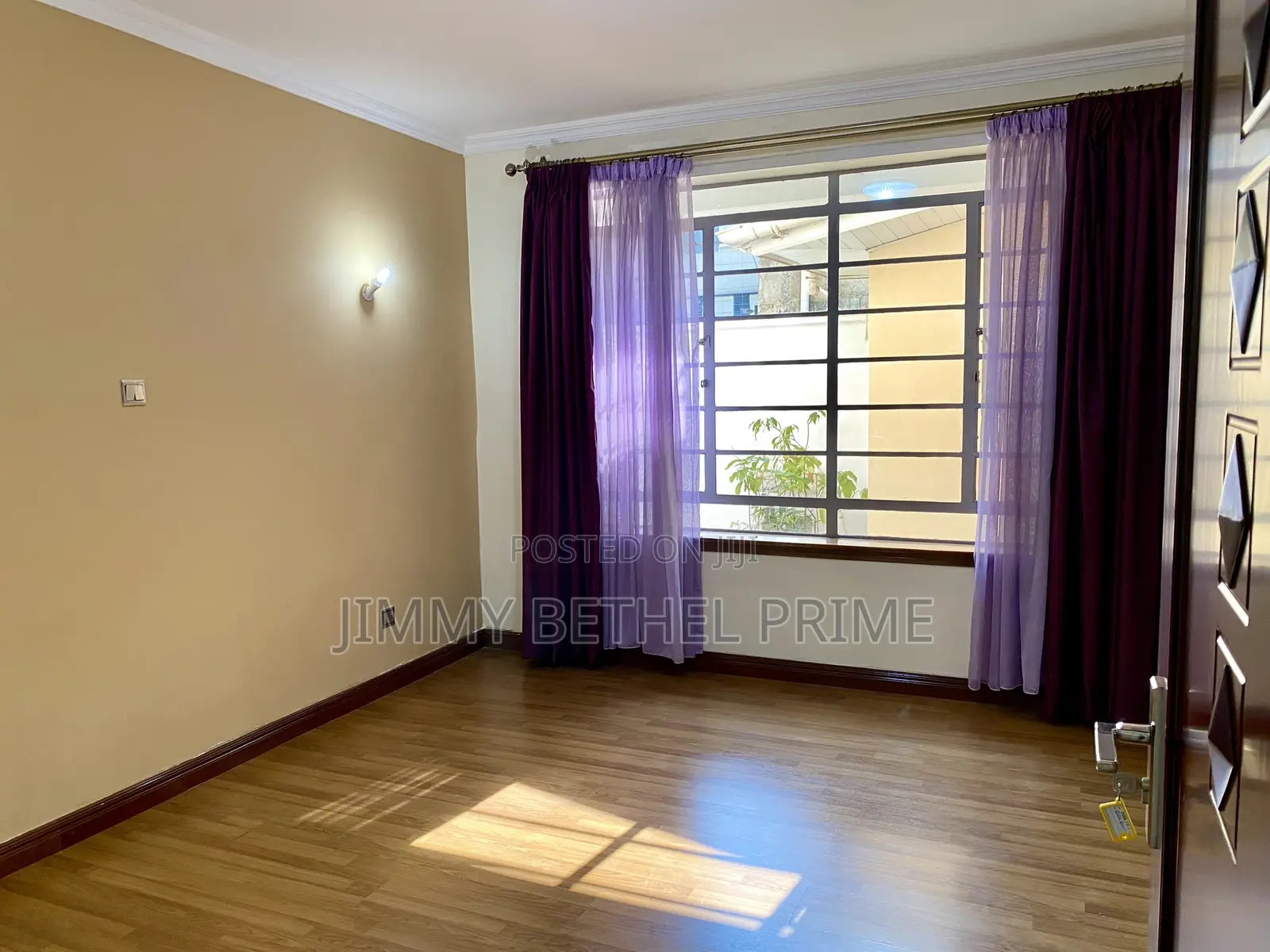 5bdrm Townhouse / Terrace in Spring Valley for rent
