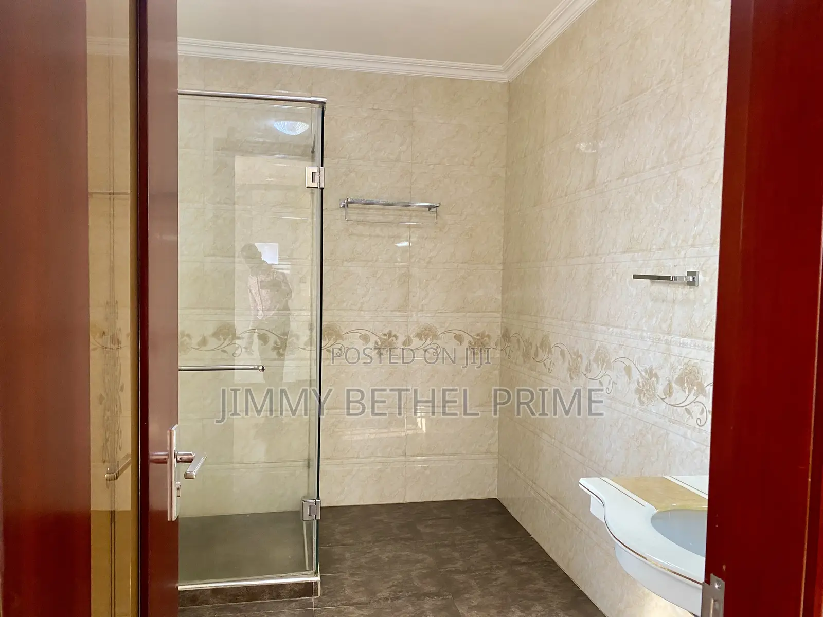 5bdrm Townhouse / Terrace in Spring Valley for rent