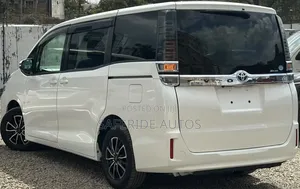 Toyota Voxy X 2WD 8-Seater 2019 White