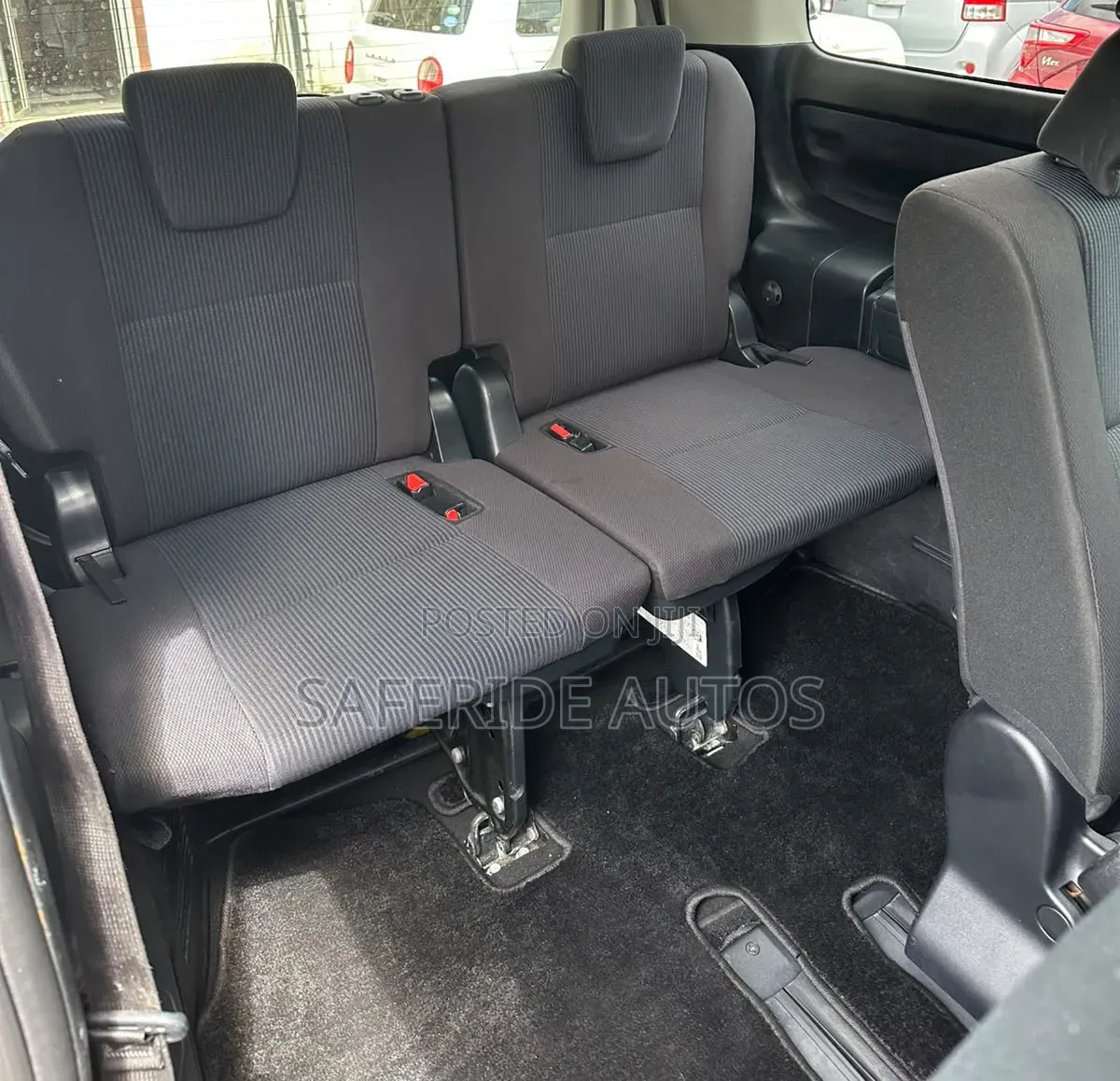 Toyota Voxy X 2WD 8-Seater 2019 White