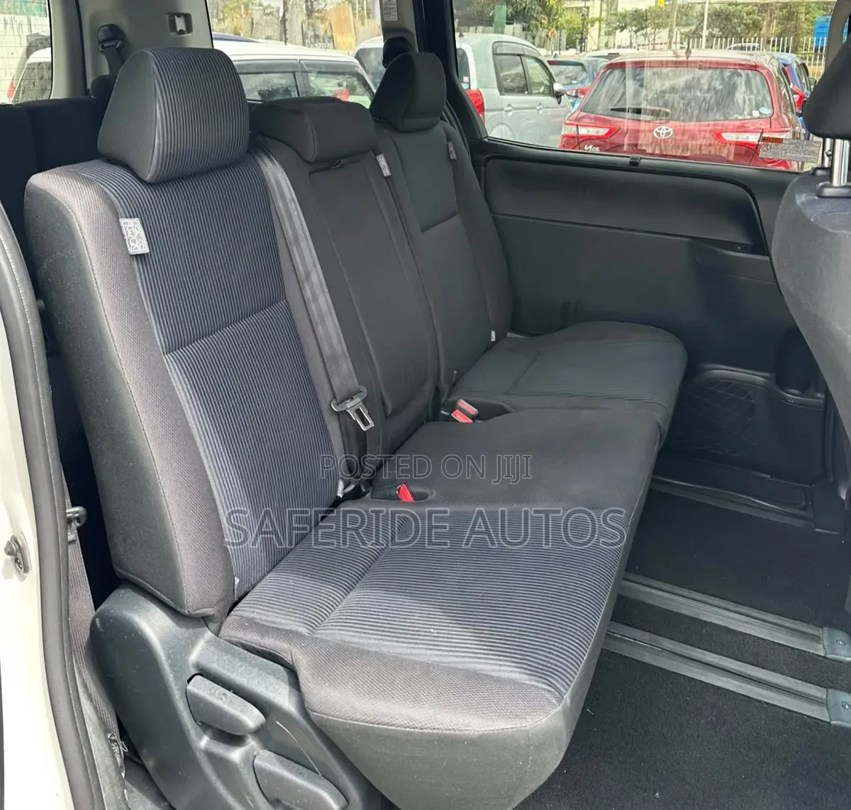 Toyota Voxy X 2WD 8-Seater 2019 White