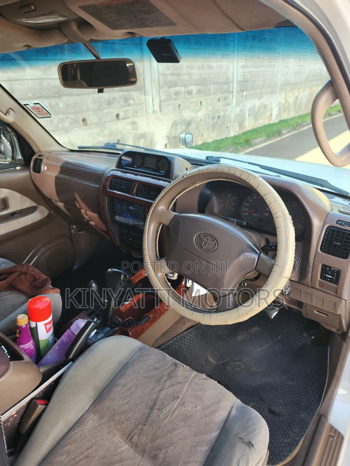 Toyota Land Cruiser Prado 2004 White