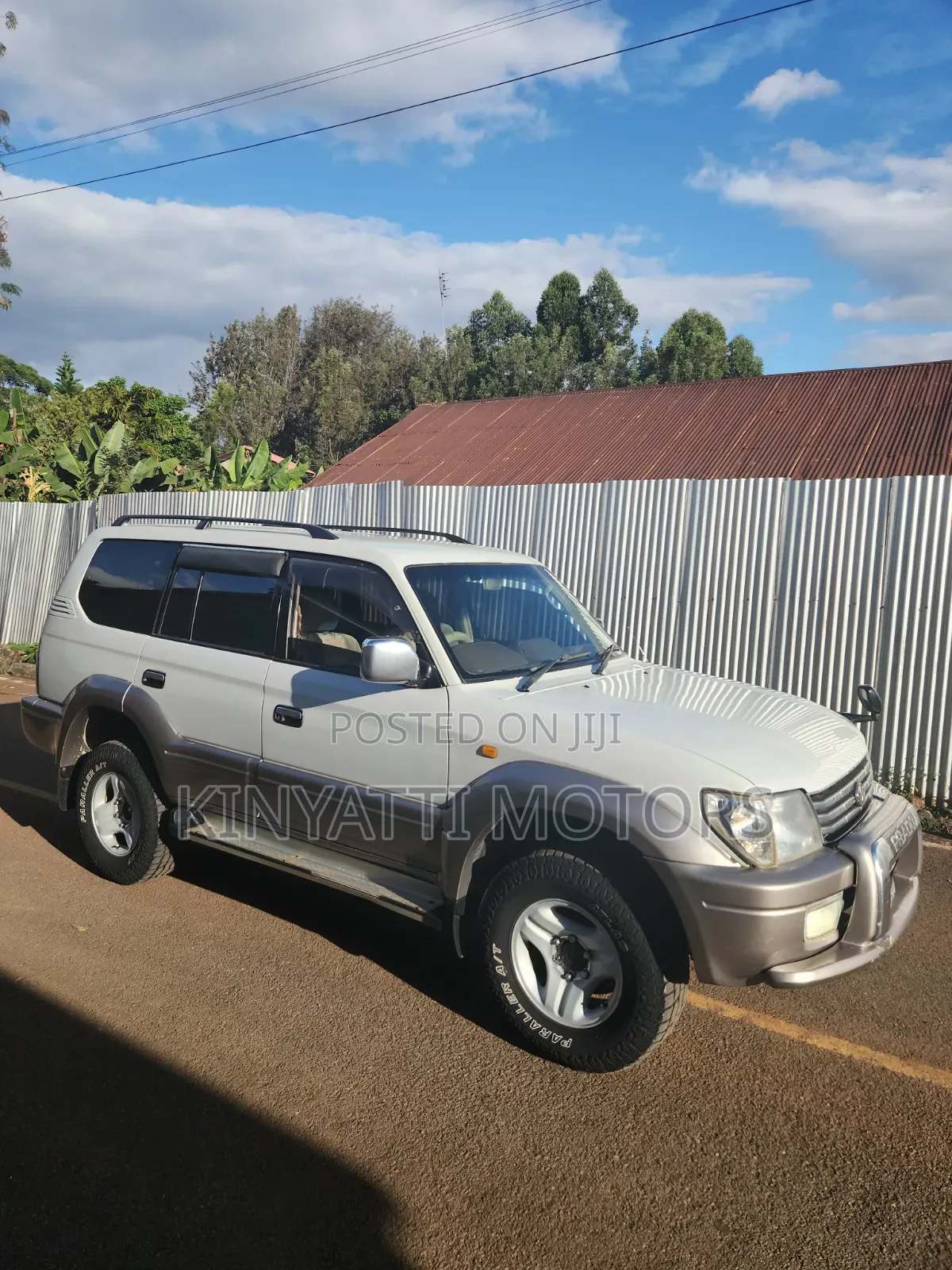 Toyota Land Cruiser Prado 2004 White