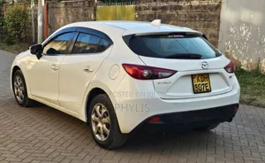 Mazda Axela SV Premium 2014 White