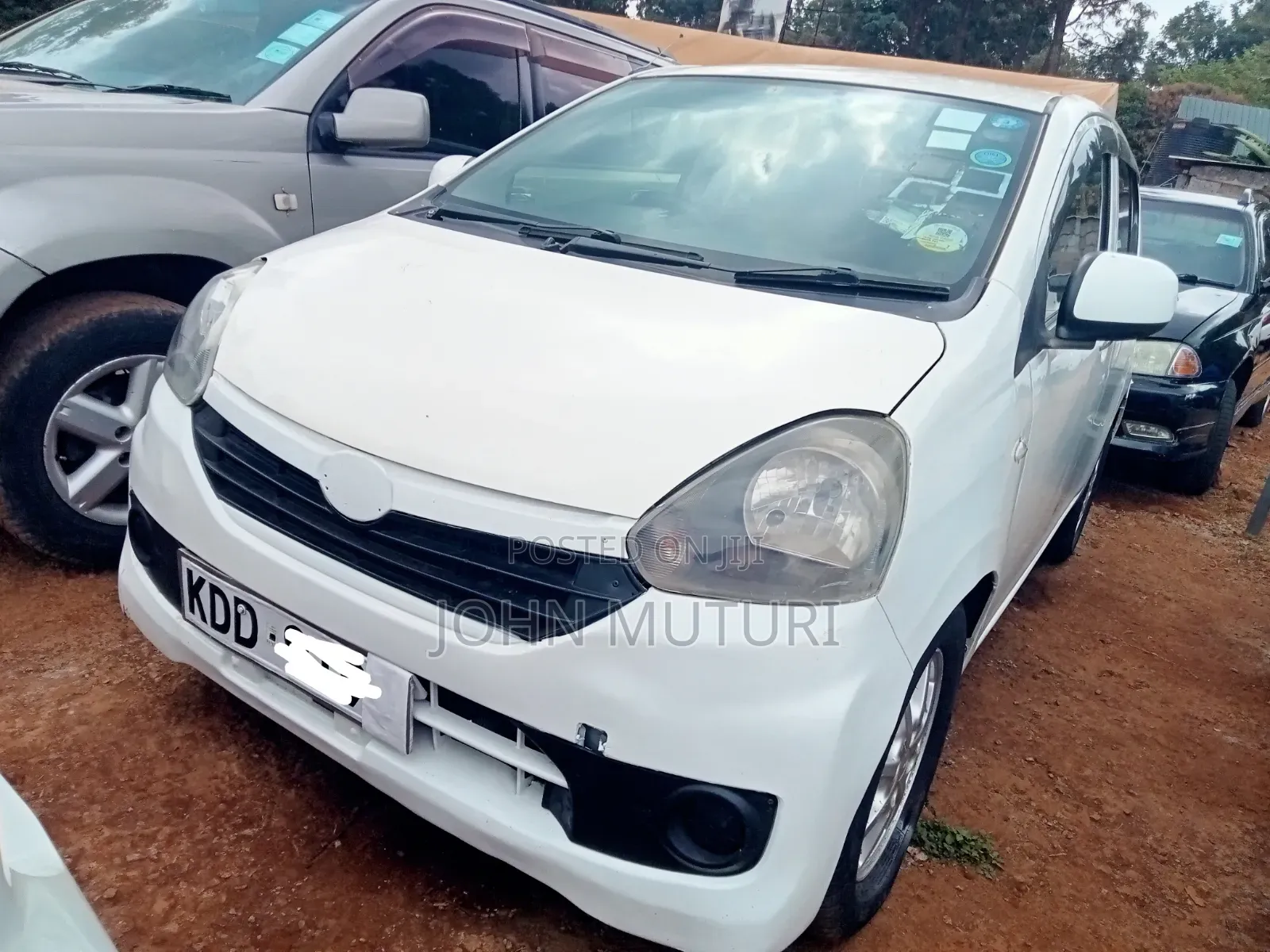 Daihatsu Mira 2014 White