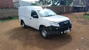 Isuzu D-MAX 2012 White