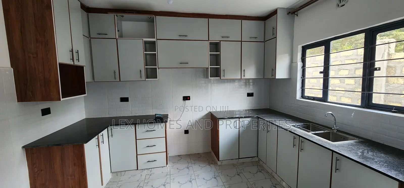 3bdrm Bungalow in Matasia for sale