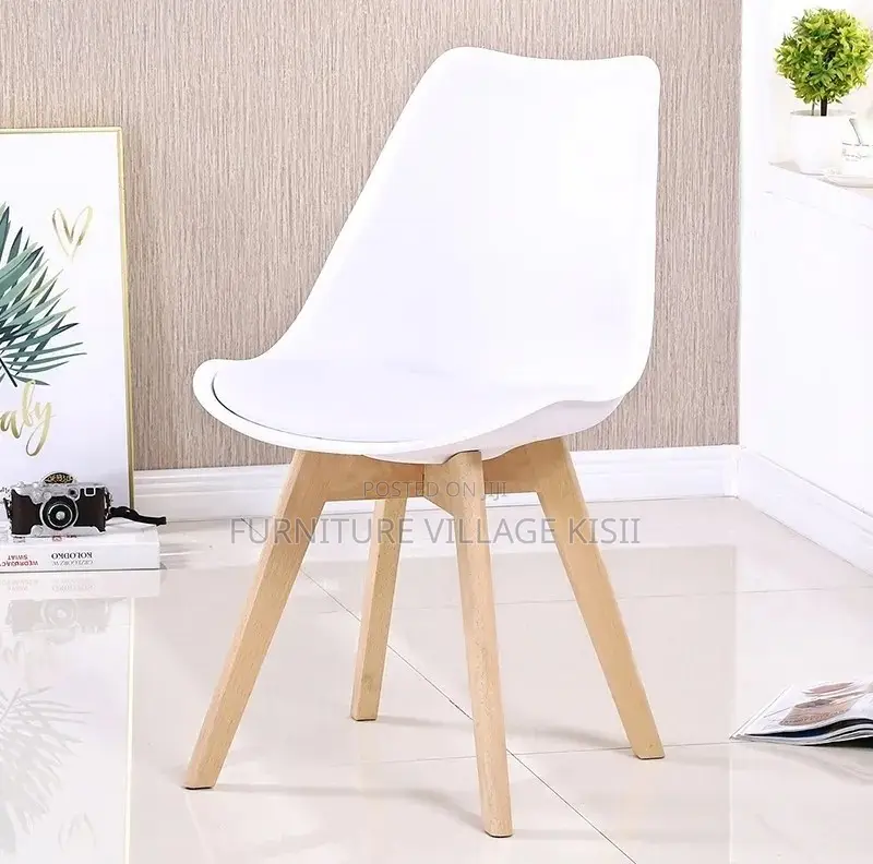 Home Furniture; Uphostrated Padded Eames Dining Chair