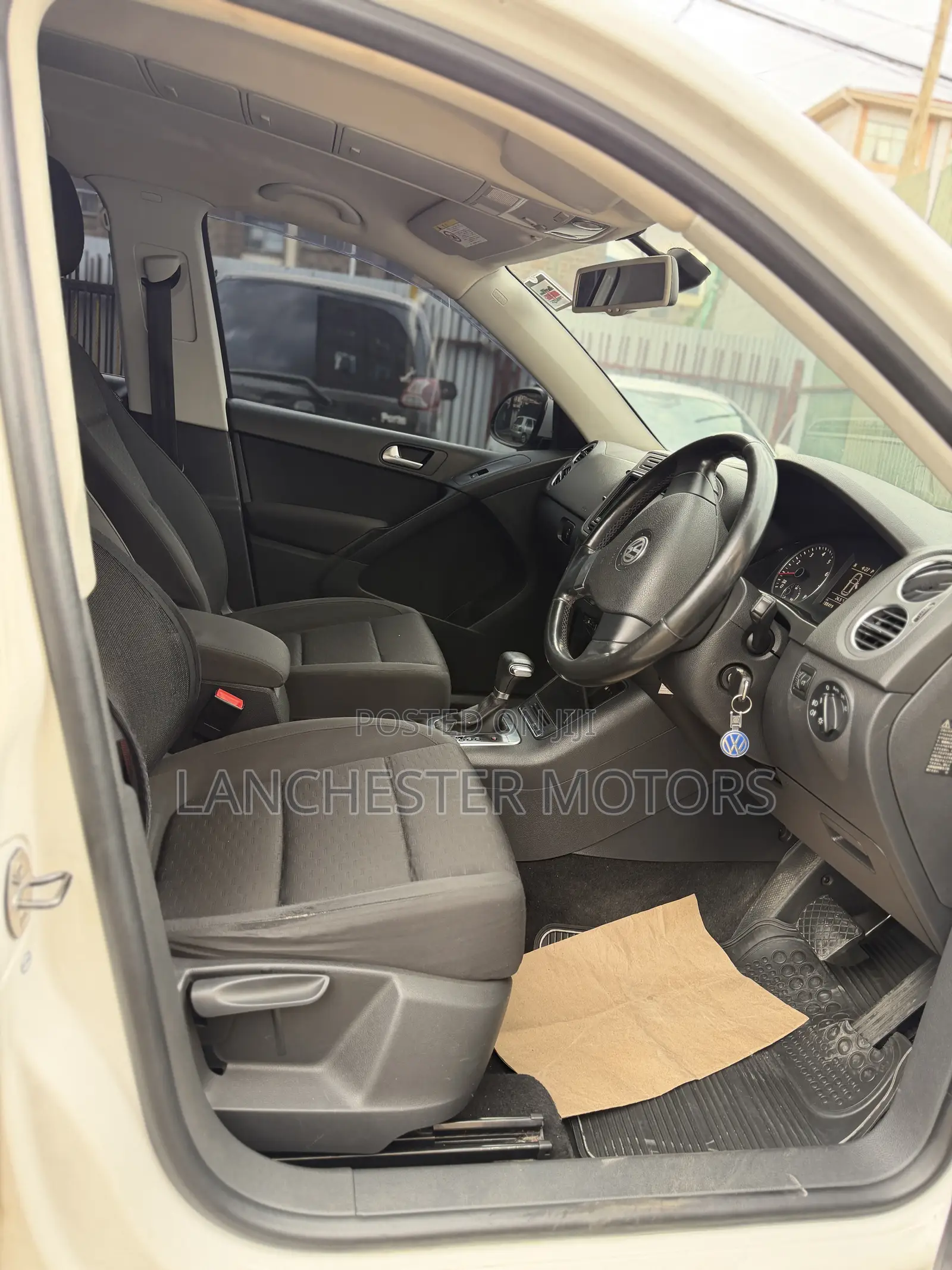 Volkswagen Tiguan 2010 White
