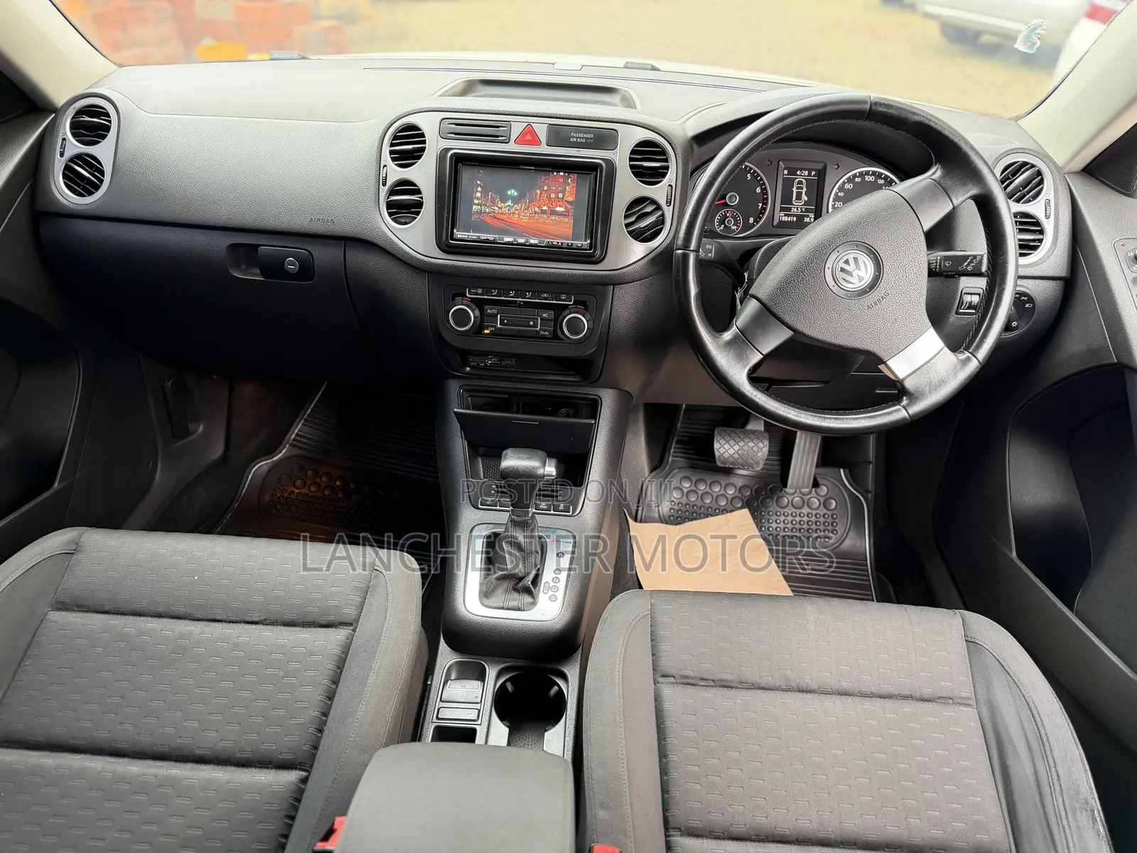 Volkswagen Tiguan 2010 White