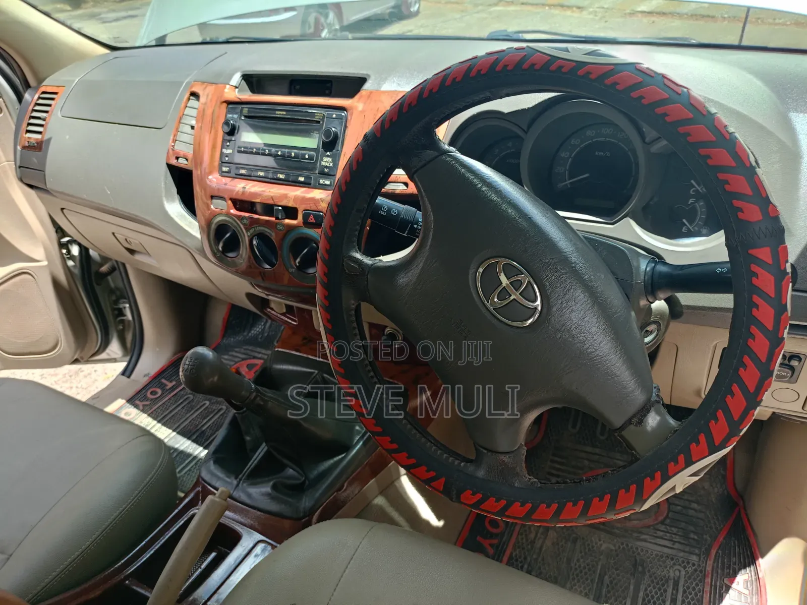 Toyota Hilux 2010 Brown