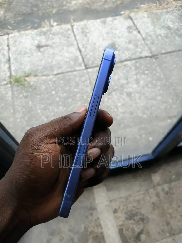 Apple iPhone 16 256 GB Blue