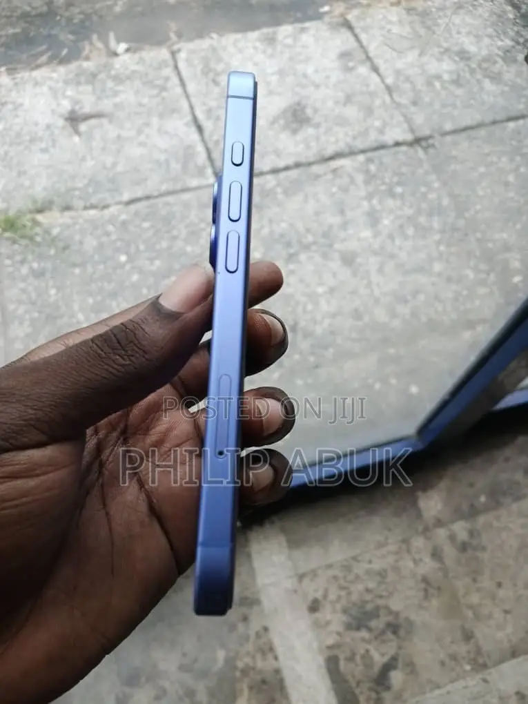 Apple iPhone 16 256 GB Blue