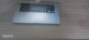 Laptop Apple MacBook Pro 2010 6GB Intel Core 2 Duo SSD 256GB