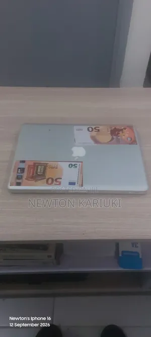 Laptop Apple MacBook Pro 2010 6GB Intel Core 2 Duo SSD 256GB