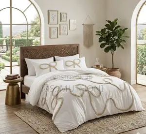 Three-Dimensional Chenille Duvet Cover Set : (6×7 and 6×6)