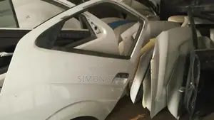 Toyota Hiance 7l Door