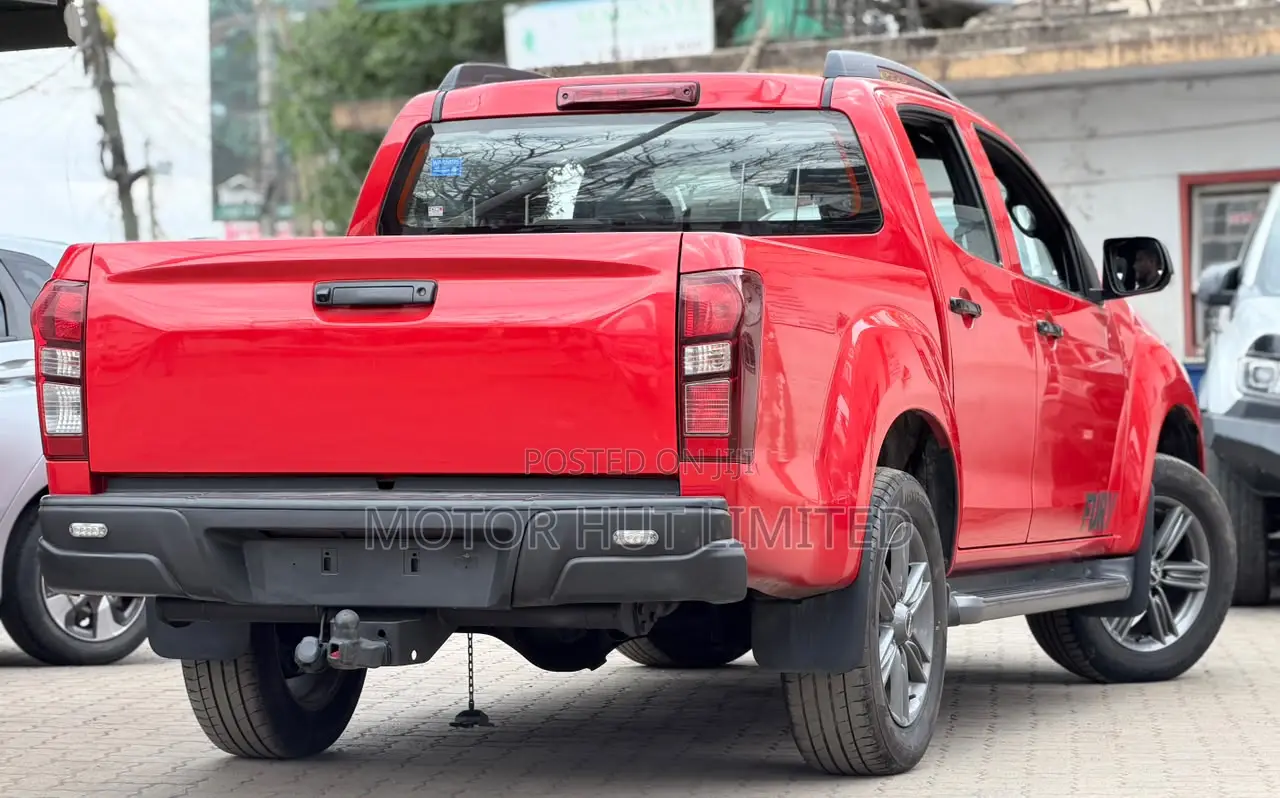 Isuzu D-MAX 2019 Red