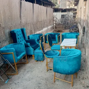 Mixed Salon Equipment of Table Chairs and Stylish Chairs
