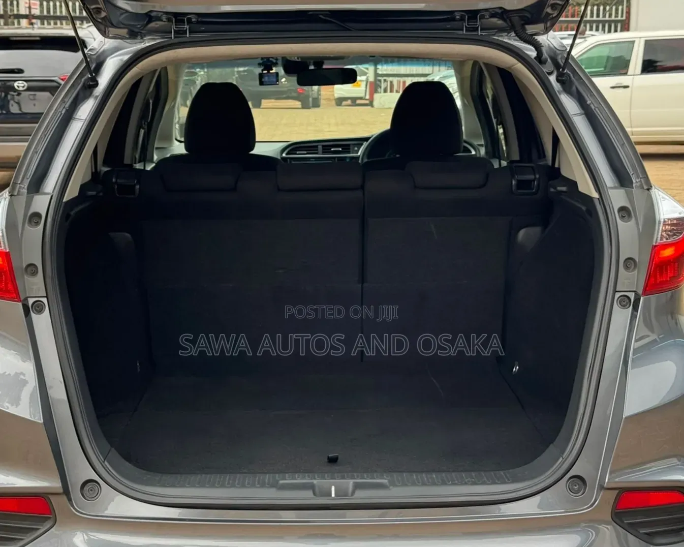 Honda Fit Shuttle 2019 Silver