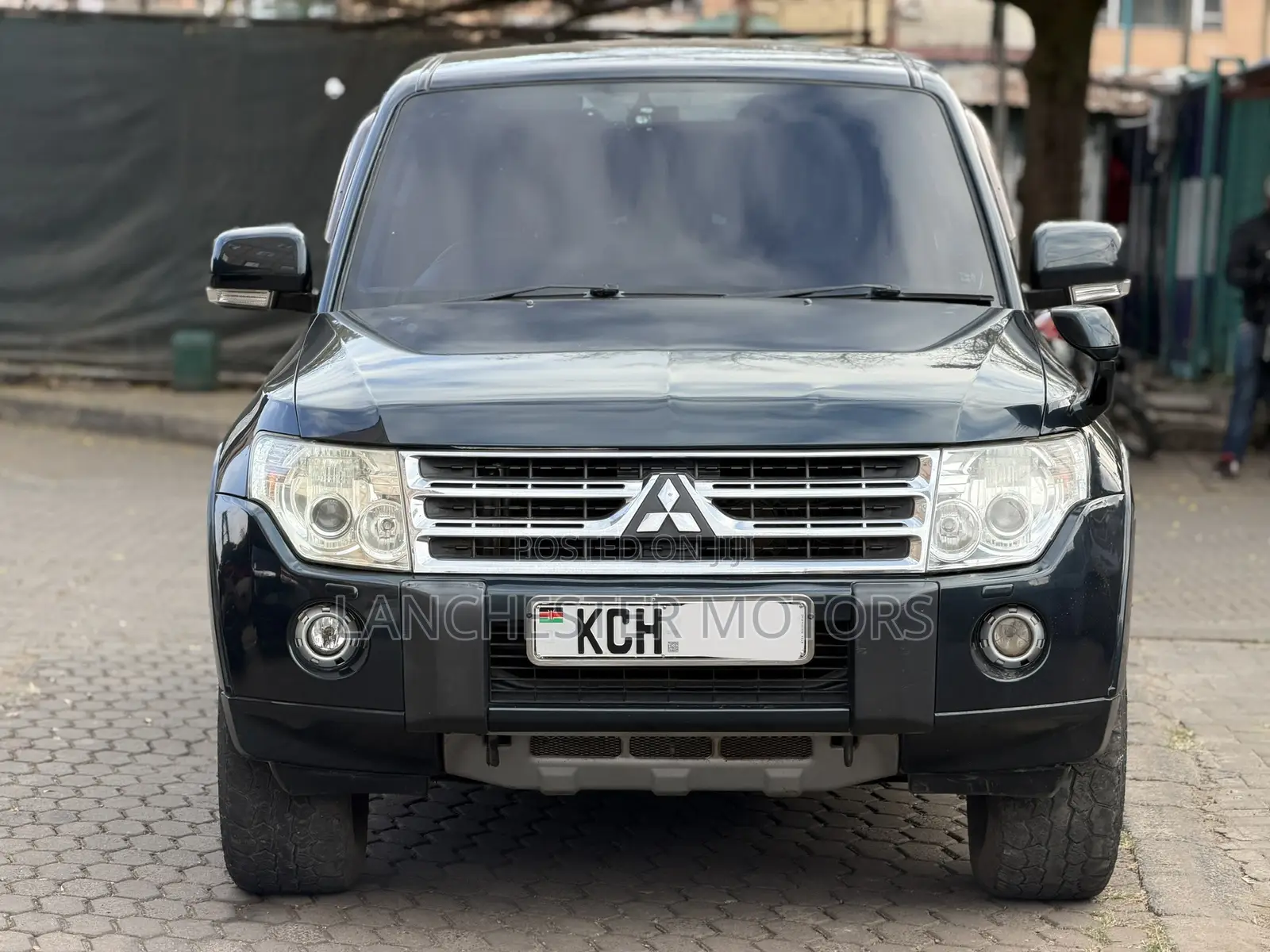 Mitsubishi Pajero 2010 Green