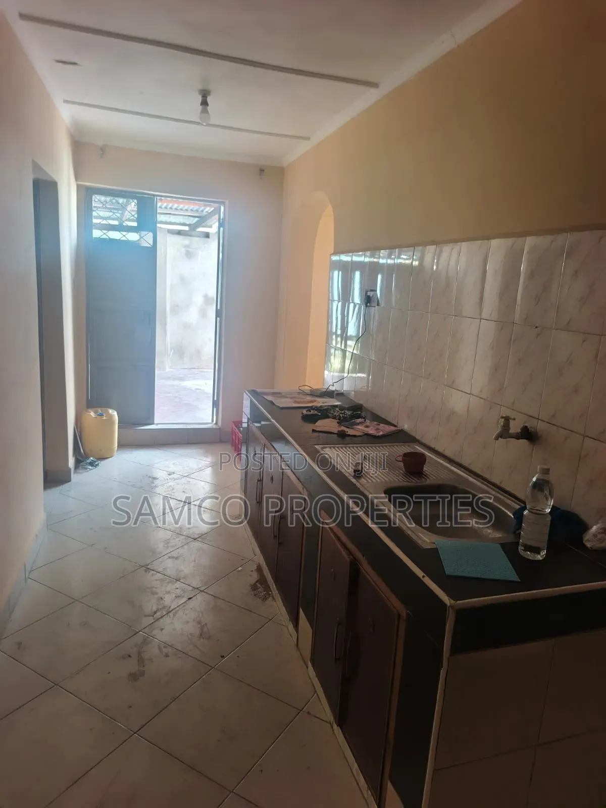3bdrm Bungalow in Bombolulu for rent