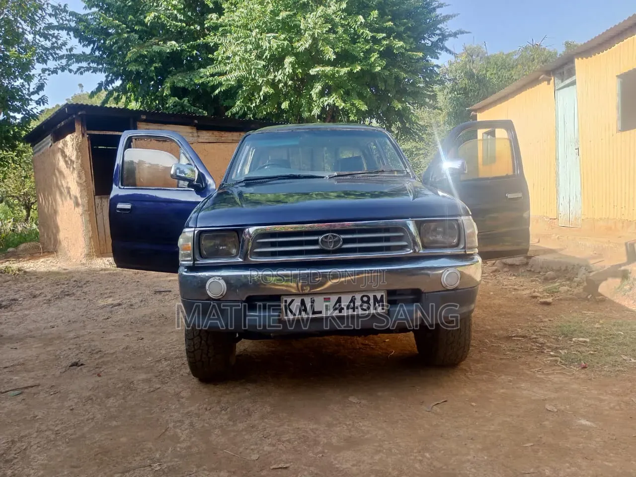 Toyota Hilux 1998 Blue