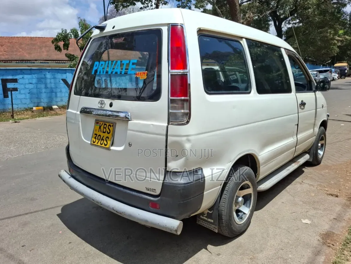 Toyota TownAce 2005 White