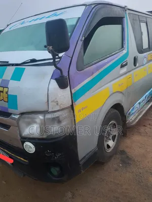 Toyota HiAce 2009 Silver
