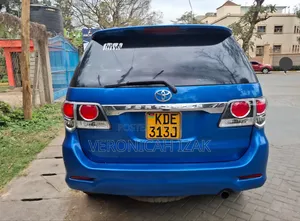 Toyota Fortuner 2012 Blue