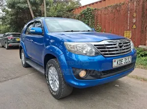 Toyota Fortuner 2012 Blue