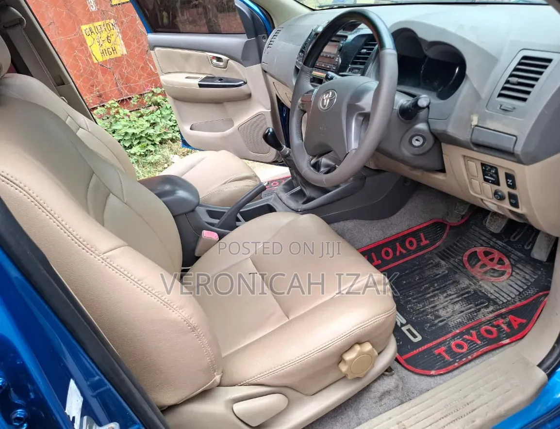 Toyota Fortuner 2012 Blue