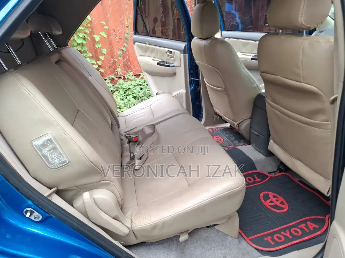 Toyota Fortuner 2012 Blue