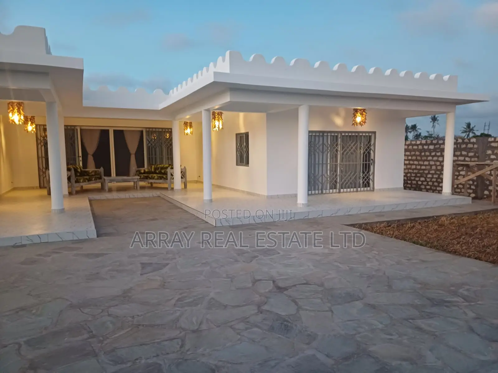 2 Br Villa in Half Acre 28M