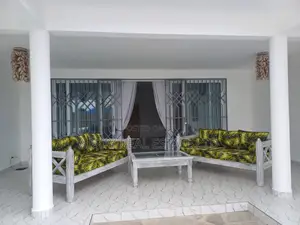 2 Br Villa in Half Acre 28M