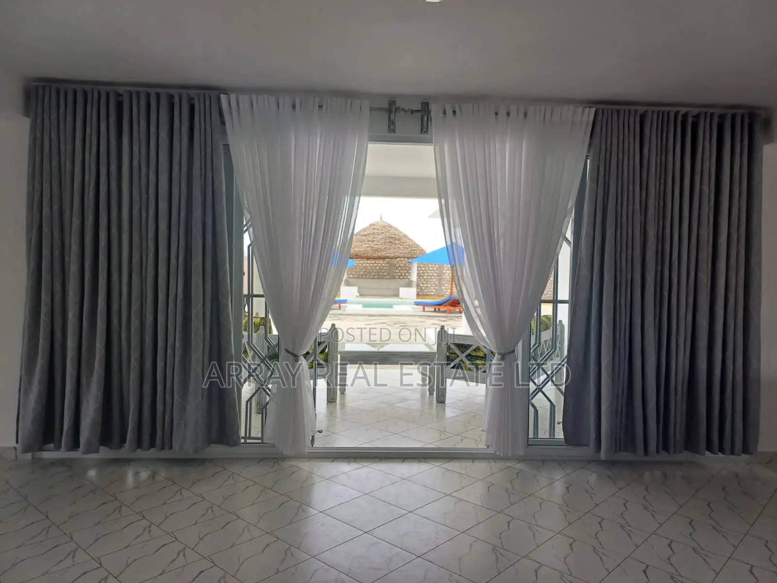 2 Br Villa in Half Acre 28M