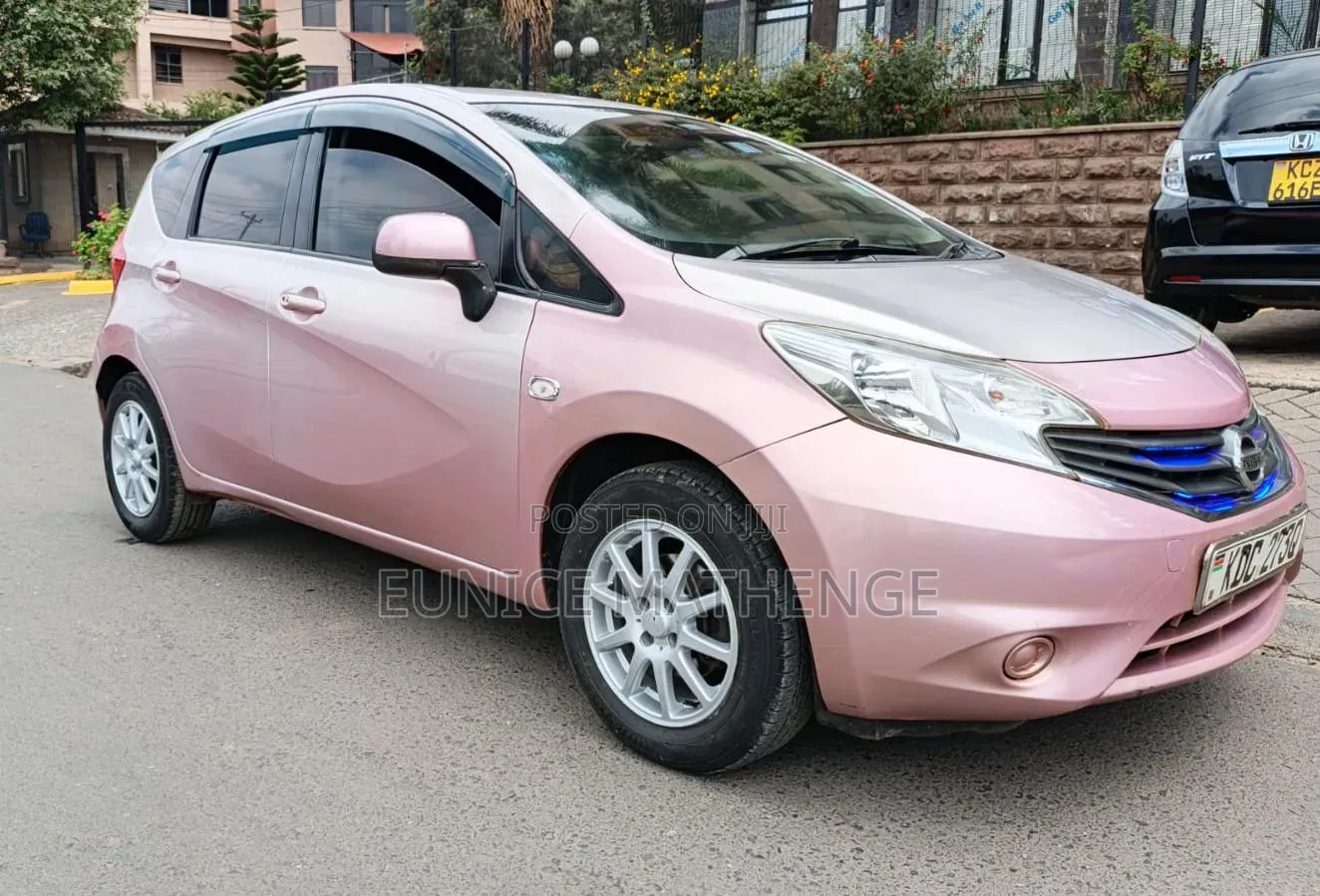 Nissan Note 2014 Pink
