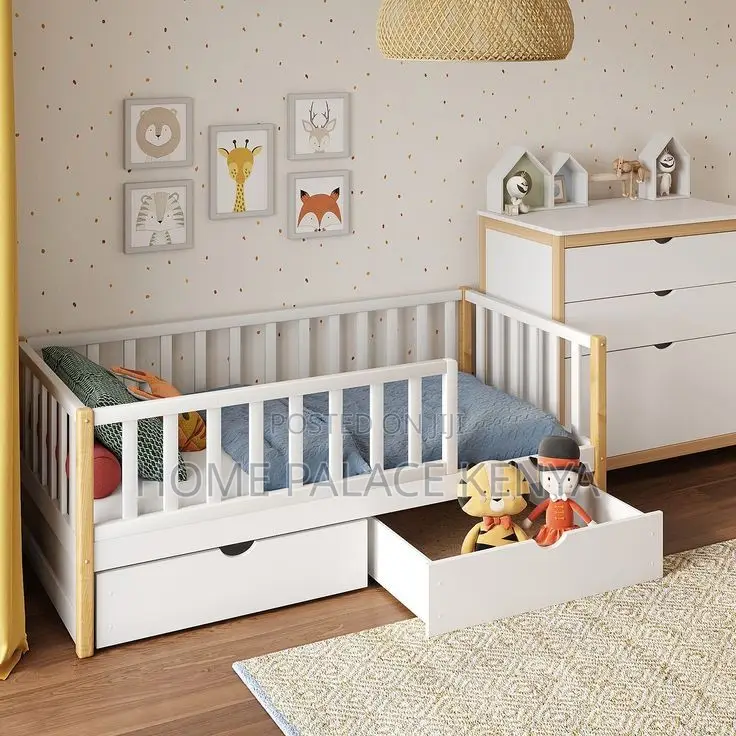 Crib Bed; Durable Wooden Crib Bed for Babies and Toddlers