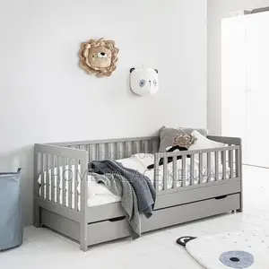 Crib Bed; Durable Wooden Crib Bed for Babies and Toddlers