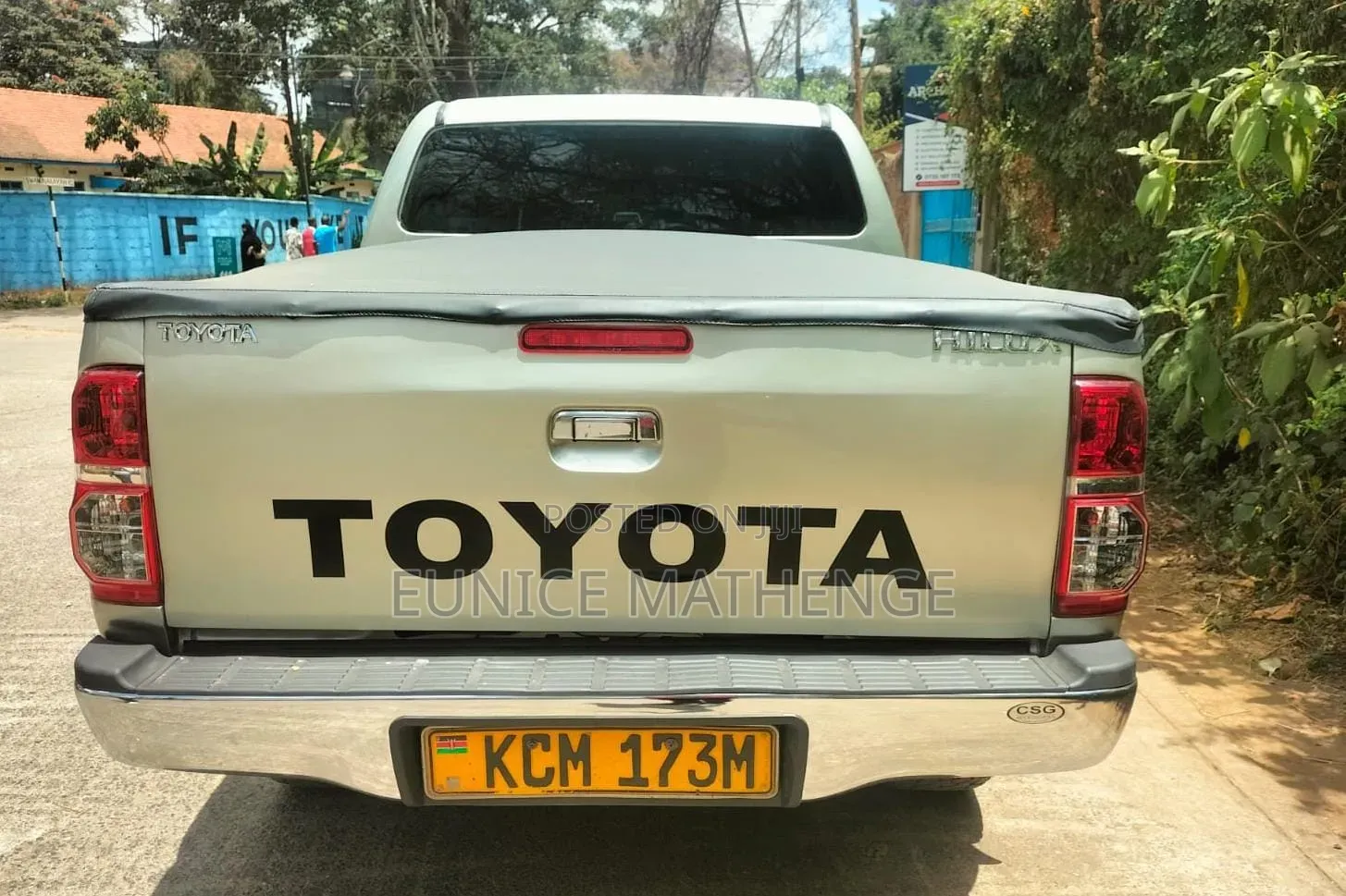 Toyota Hilux 2010 Beige