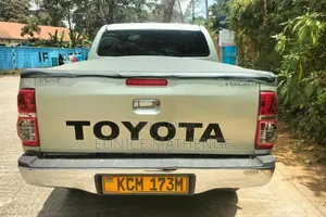 Toyota Hilux 2010 Beige