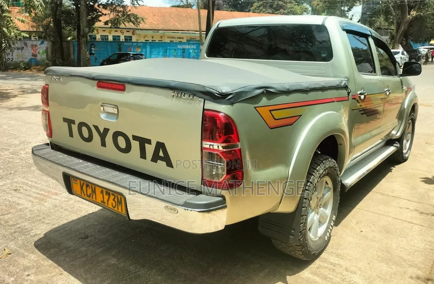 Toyota Hilux 2010 Beige