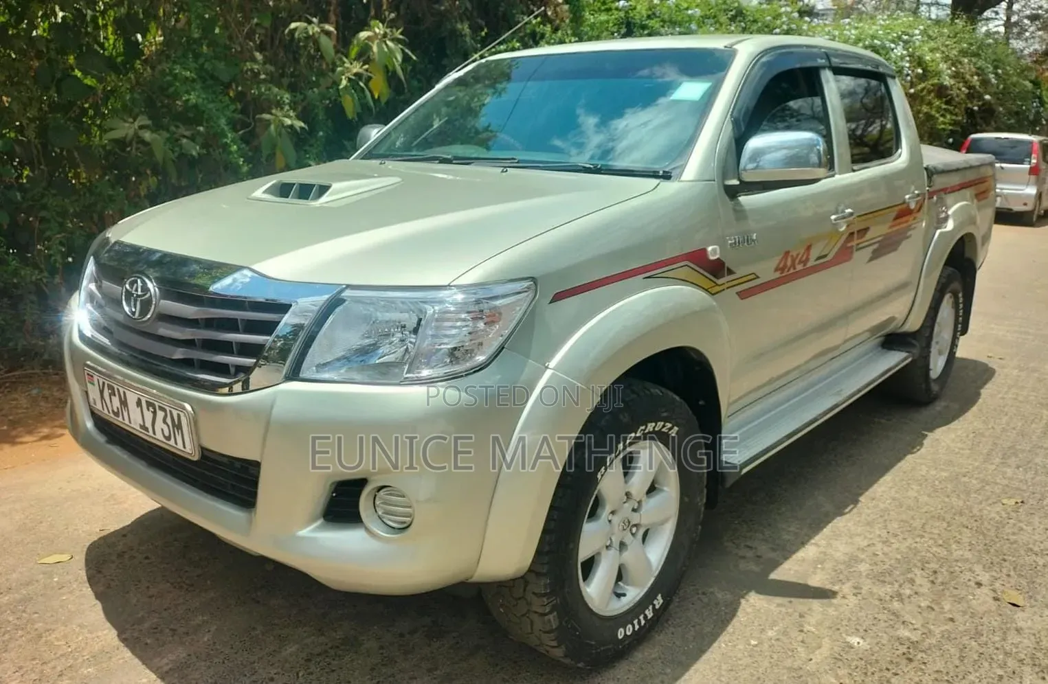 Toyota Hilux 2010 Beige