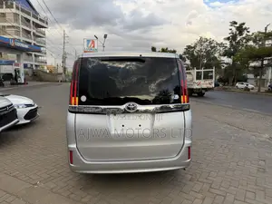 Toyota Noah 2.0 FWD (8 Seater) 2020 Silver