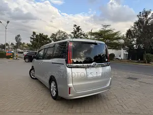 Toyota Noah 2.0 FWD (8 Seater) 2020 Silver
