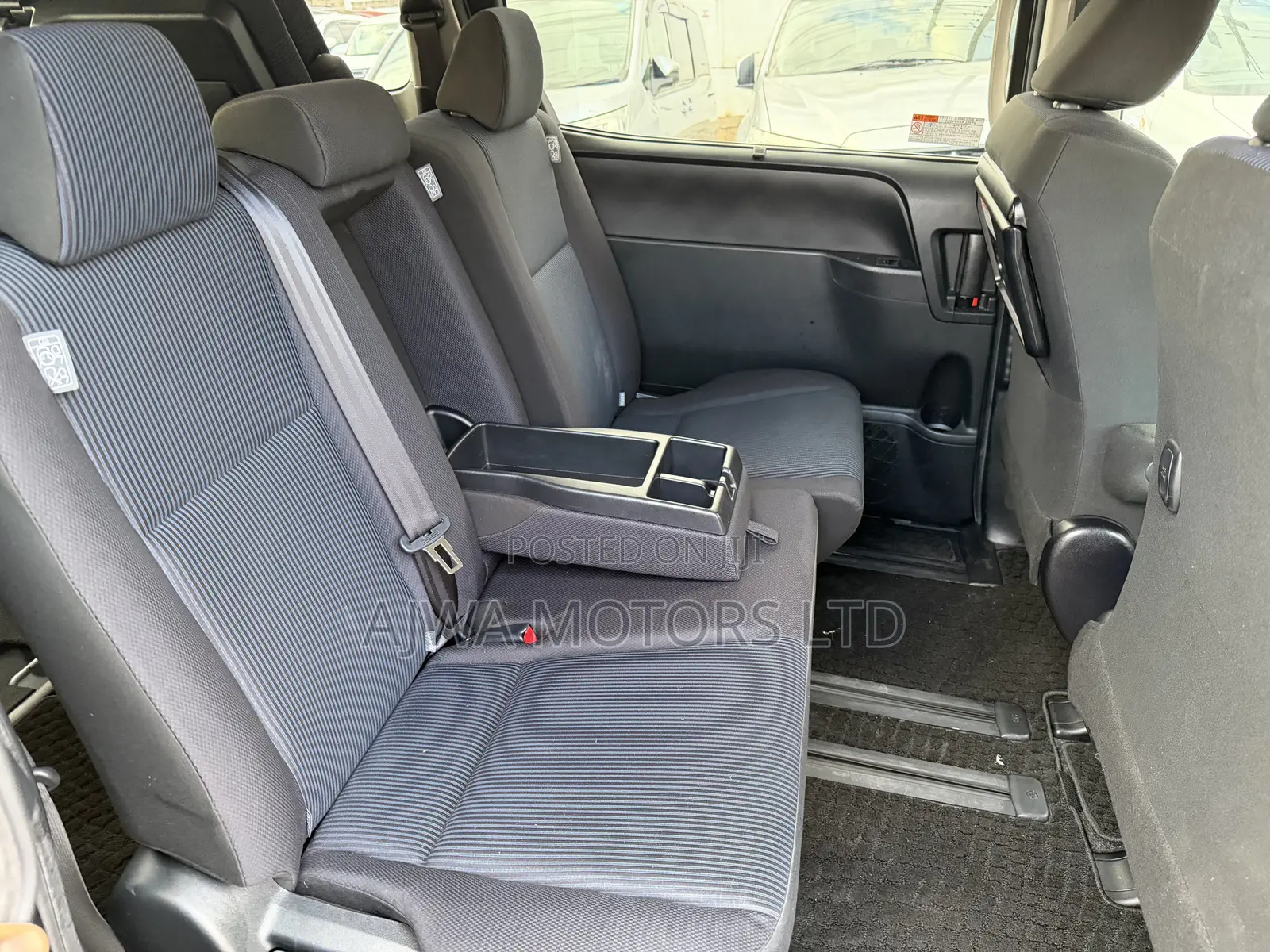 Toyota Noah 2.0 FWD (8 Seater) 2020 Silver